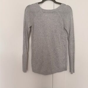 Lululemon Open Back Elegant Women's Long Sleeve Sweater